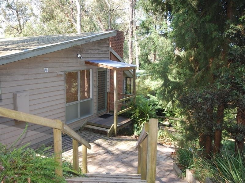 42 Russell Street, Mount Evelyn VIC 3796