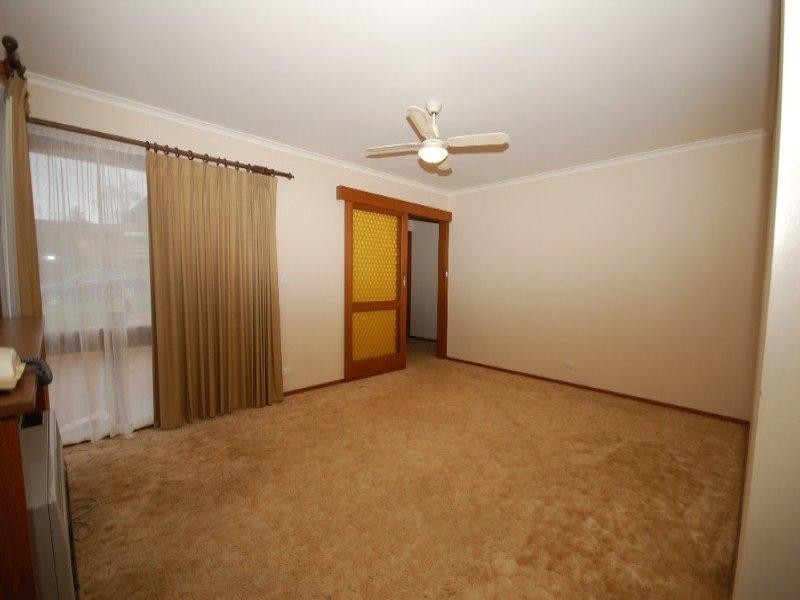 13 Greenglades Court, Wandin North VIC 3139