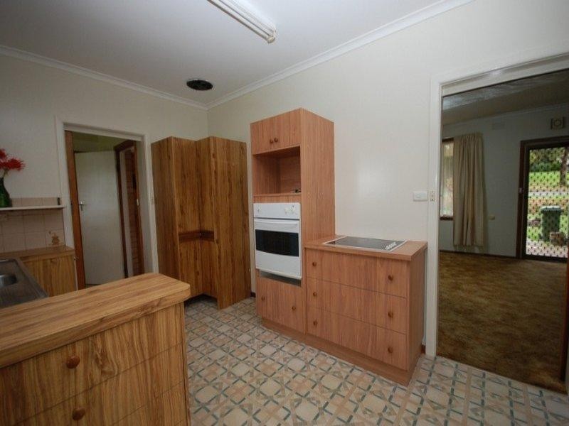 383 Warburton Highway, Wandin North VIC 3139