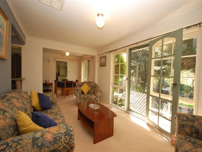 11 Seymour Street, Seville VIC 3139