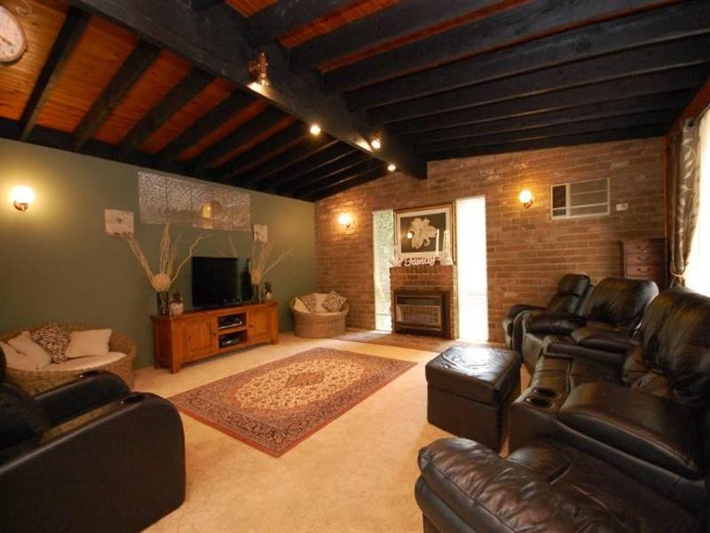 2 Kemp Avenue, Mount Evelyn VIC 3796