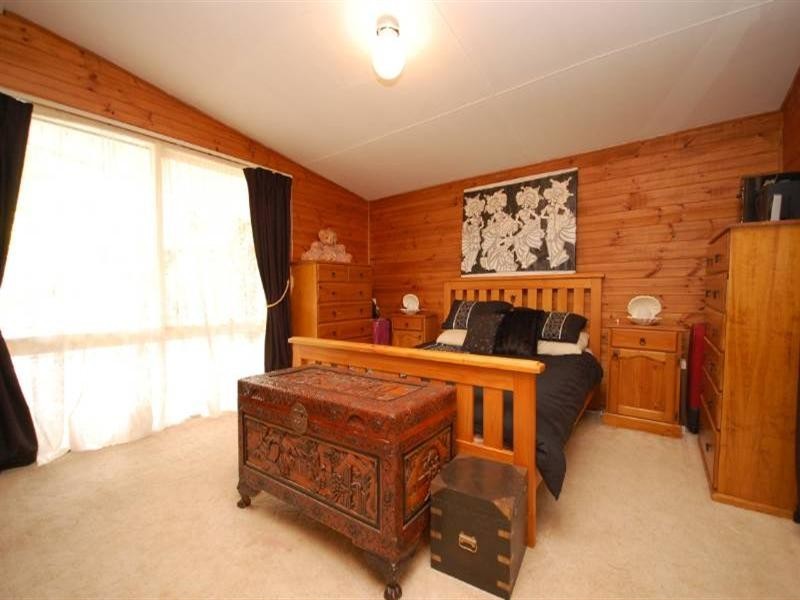 2 Kemp Avenue, Mount Evelyn VIC 3796