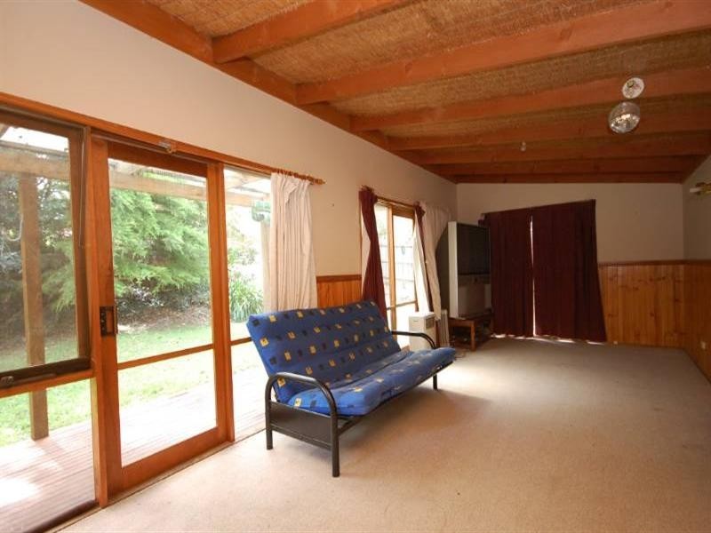 2 Kemp Avenue, Mount Evelyn VIC 3796