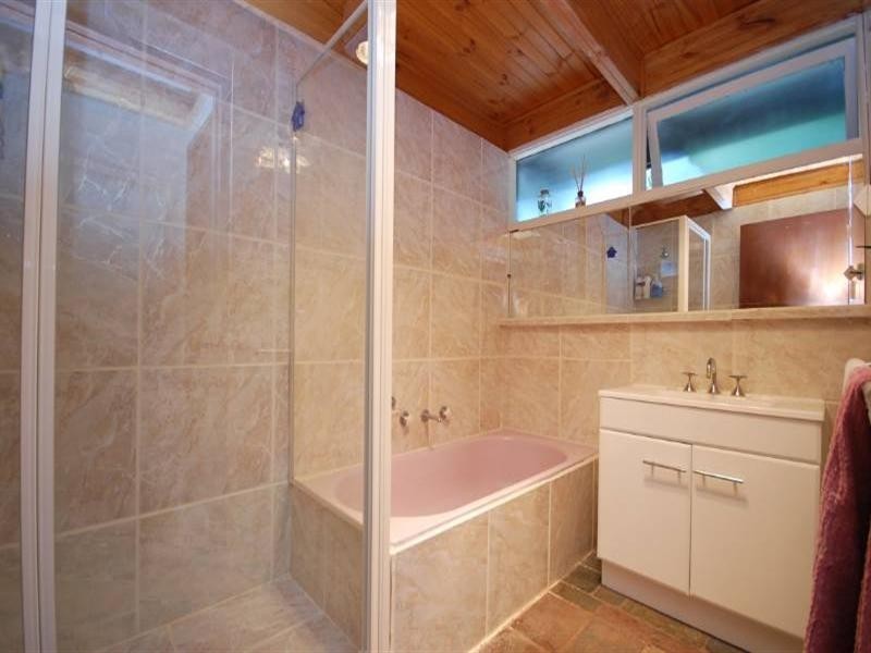 12 Bradman Avenue, Mount Evelyn VIC 3796