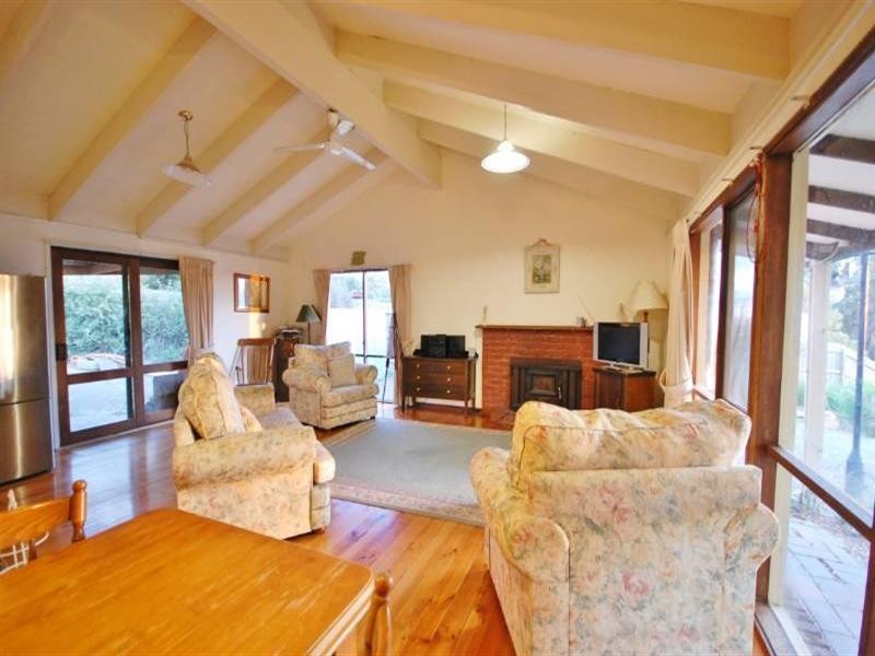 105 Lauriston Drive, Coldstream VIC 3770