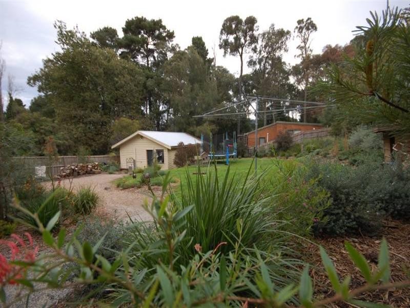 6 Monbulk Road, Mount Evelyn VIC 3796