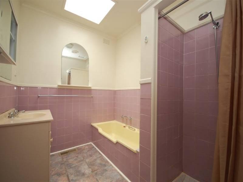 383 Warburton Highway, Wandin North VIC 3139