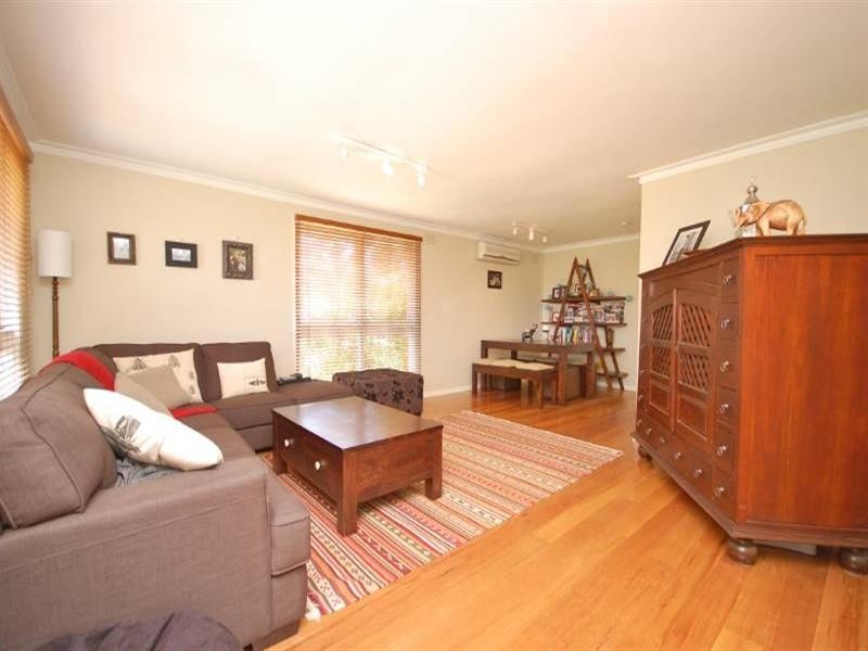 4 Stewart Avenue, Wandin North VIC 3139