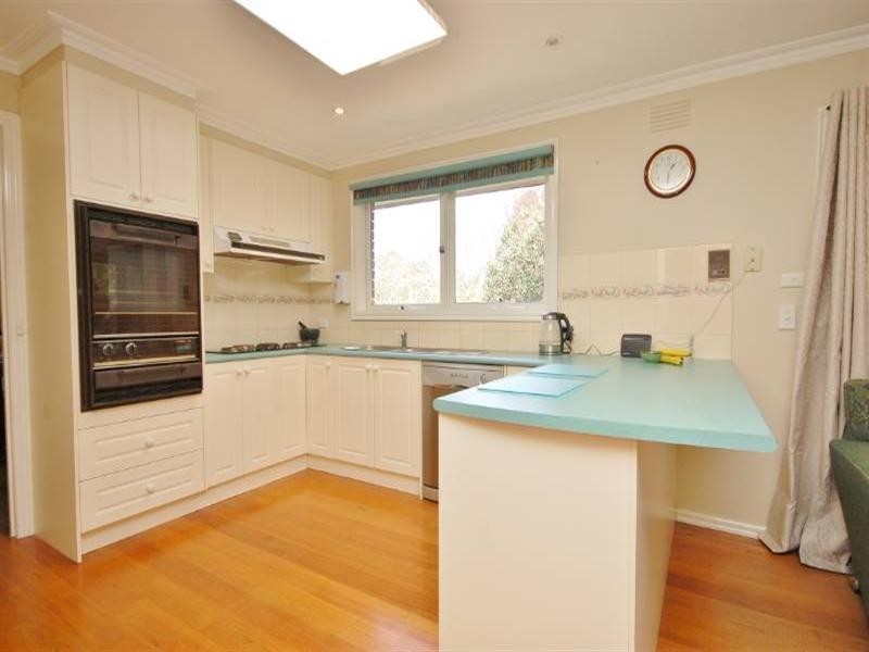 4 Stewart Avenue, Wandin North VIC 3139