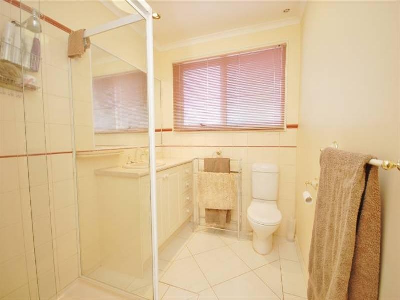 4 Stewart Avenue, Wandin North VIC 3139