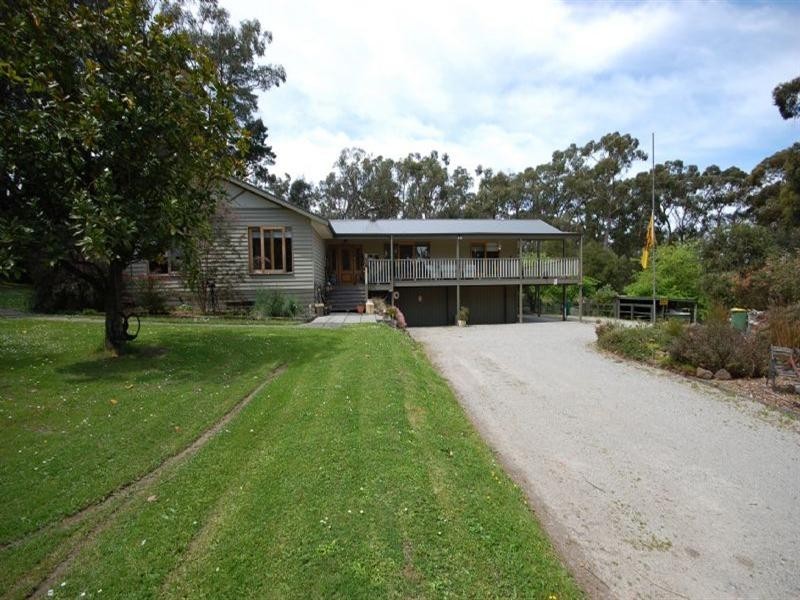 22 Bailey Grove, Wandin North VIC 3139
