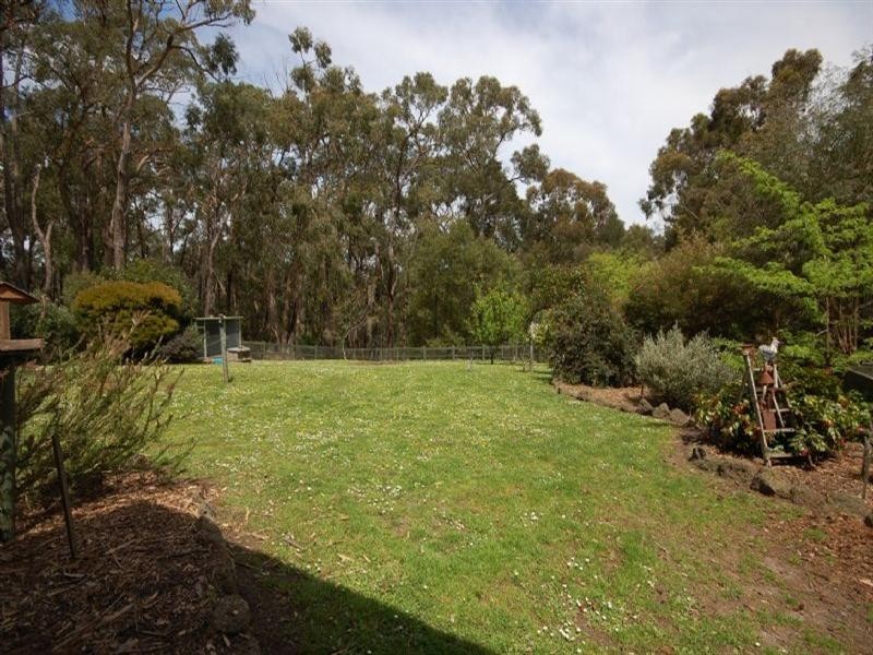 22 Bailey Grove, Wandin North VIC 3139