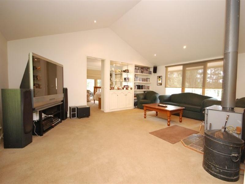 22 Bailey Grove, Wandin North VIC 3139