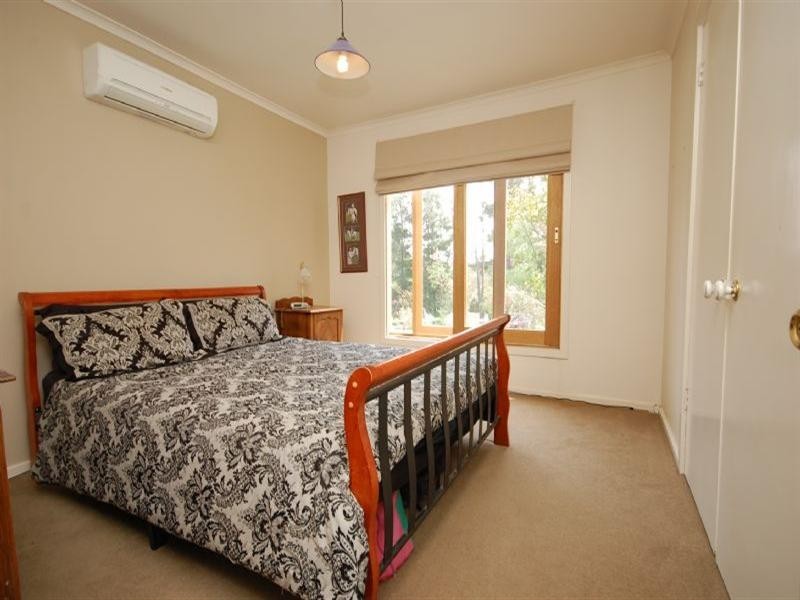 22 Bailey Grove, Wandin North VIC 3139