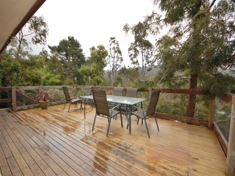 63 Commercial Road, Mount Evelyn VIC 3796