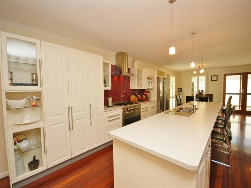 15 Belair Close, Seville VIC 3139