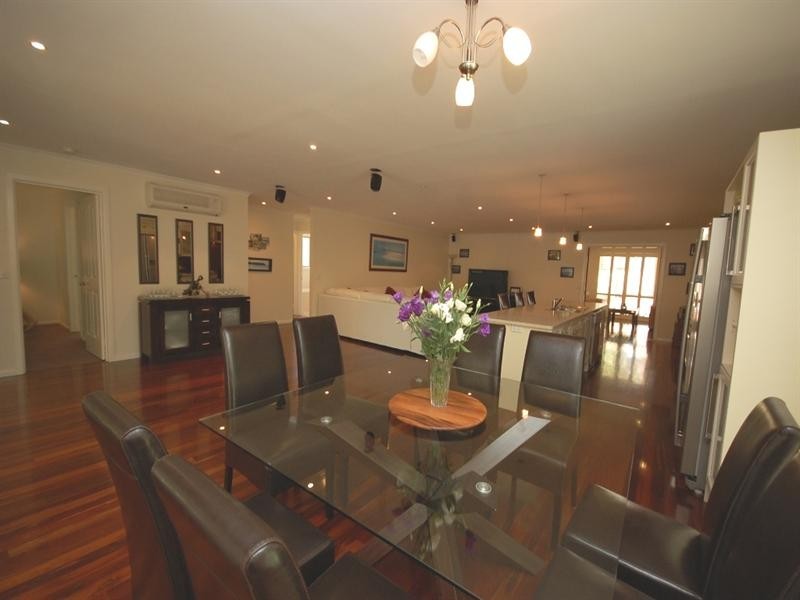 15 Belair Close, Seville VIC 3139