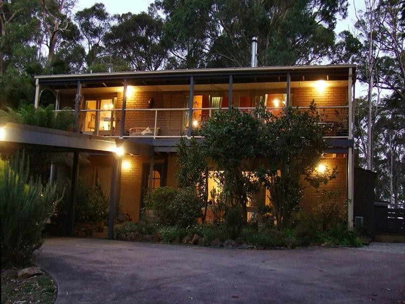 15 Scenic Crescent, Kalorama VIC 3766