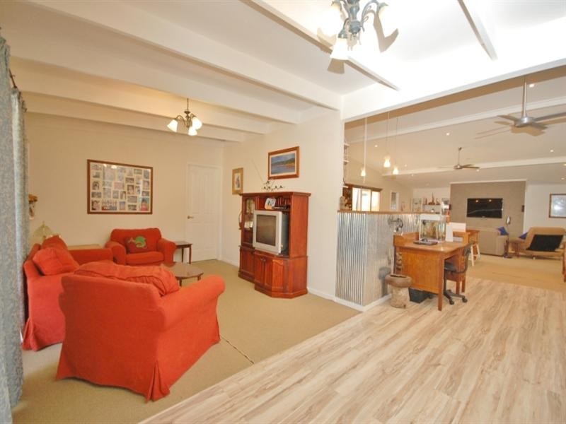 6 Connors Flat Road, Wandin North VIC 3139