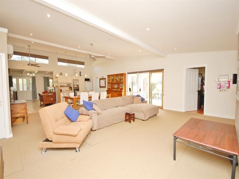 6 Connors Flat Road, Wandin North VIC 3139