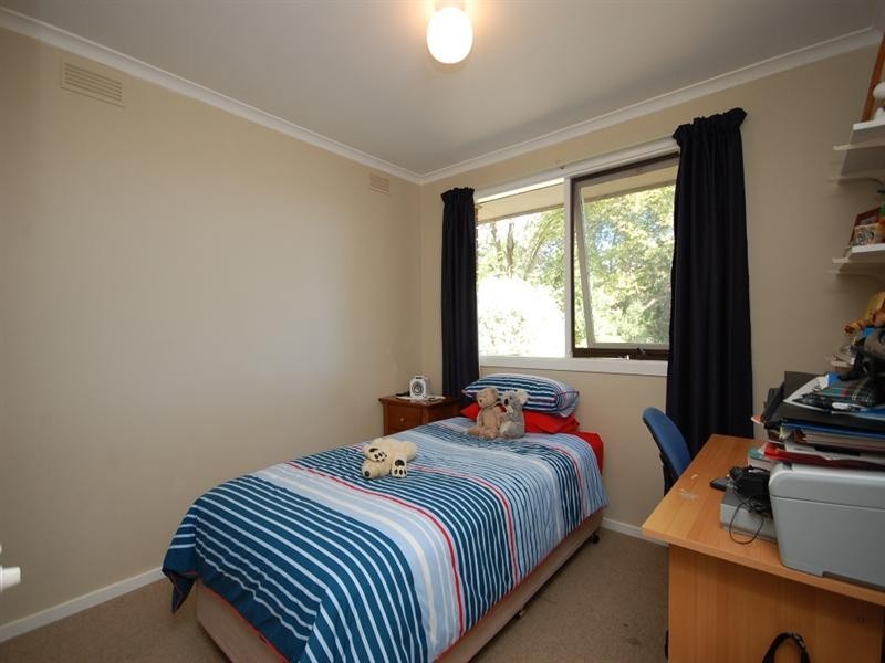 46 Churchill Drive, Mooroolbark VIC 3138