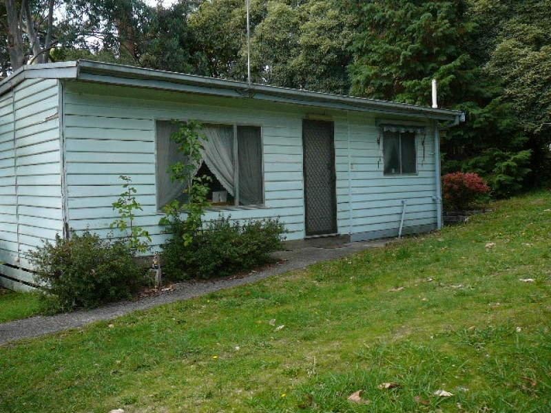 8b Gardner Parade, Mount Evelyn VIC 3796