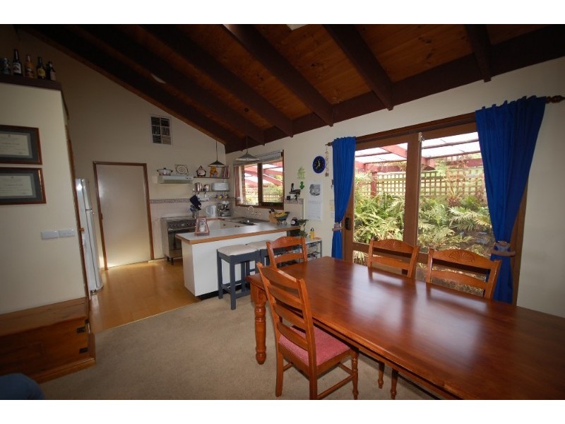 16 Landara Court, Mooroolbark VIC 3138