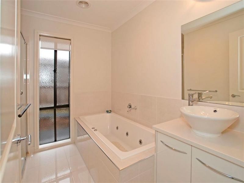 107a Switchback Road, Chirnside Park VIC 3116