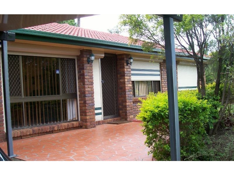 30 Dracon Street, Regents Park QLD 4118