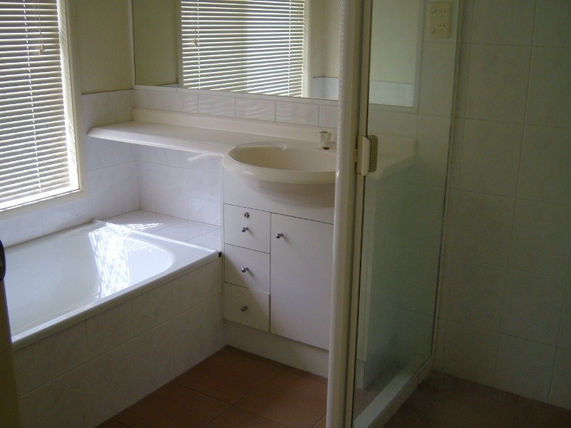 64 Solandra Crescent, Calamvale QLD 4116