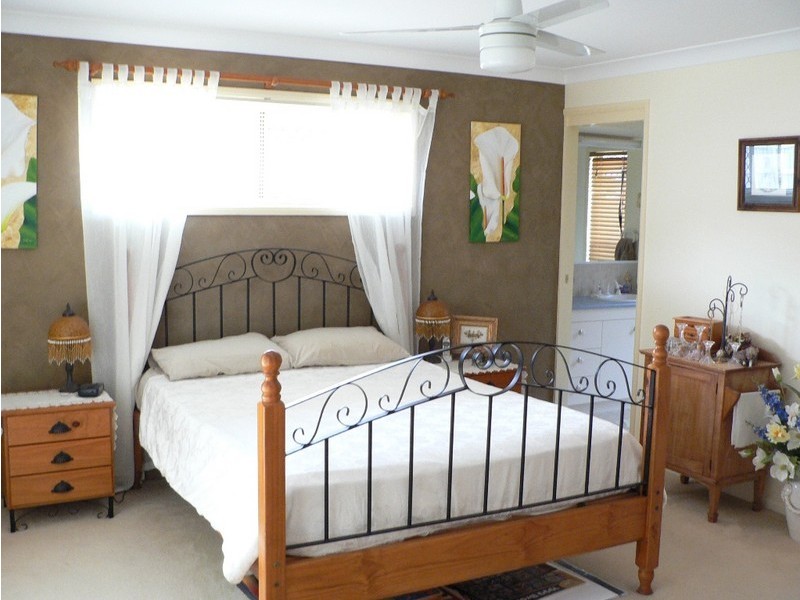 16 Hooper Street, Birkdale QLD 4159