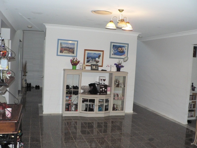 97 Rubicon Crescent, Kuraby QLD 4112