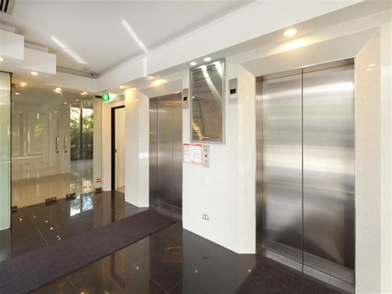 64 Ferny Avenue, Surfers Paradise QLD 4217