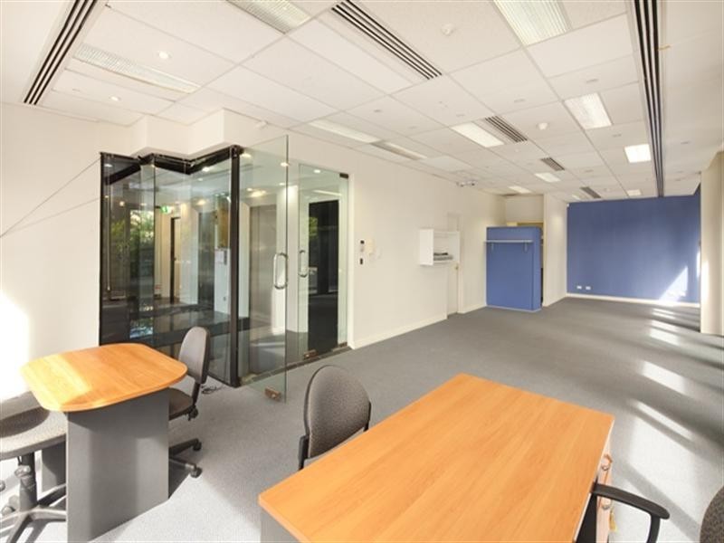 64 Ferny Avenue, Surfers Paradise QLD 4217