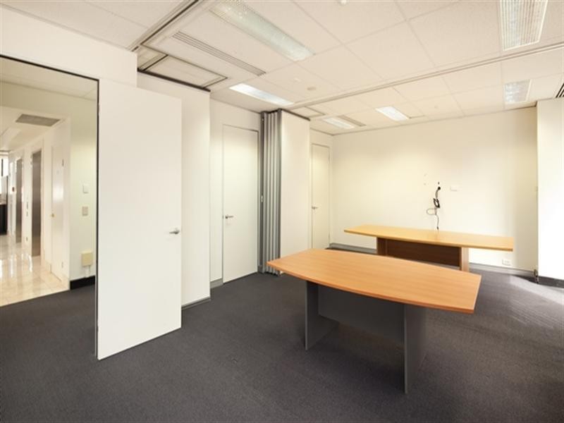 64 Ferny Avenue, Surfers Paradise QLD 4217