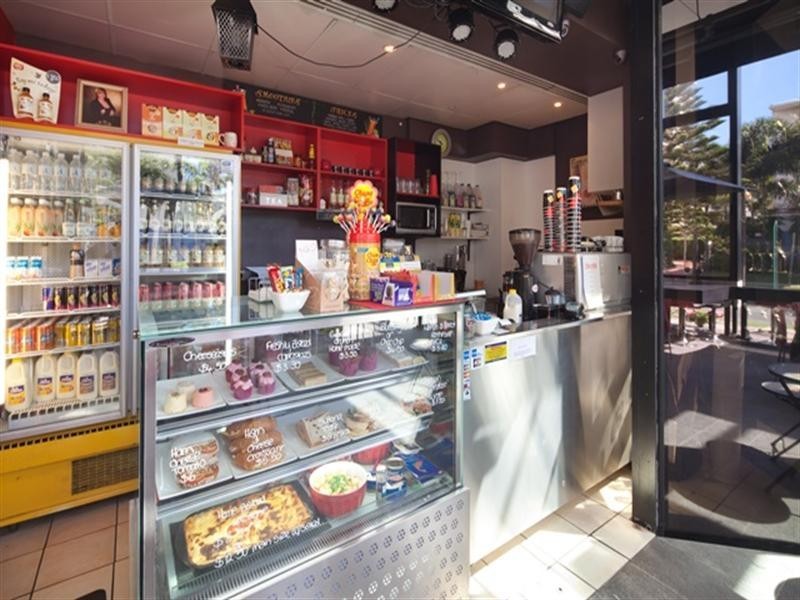 64 Ferny Avenue, Surfers Paradise QLD 4217