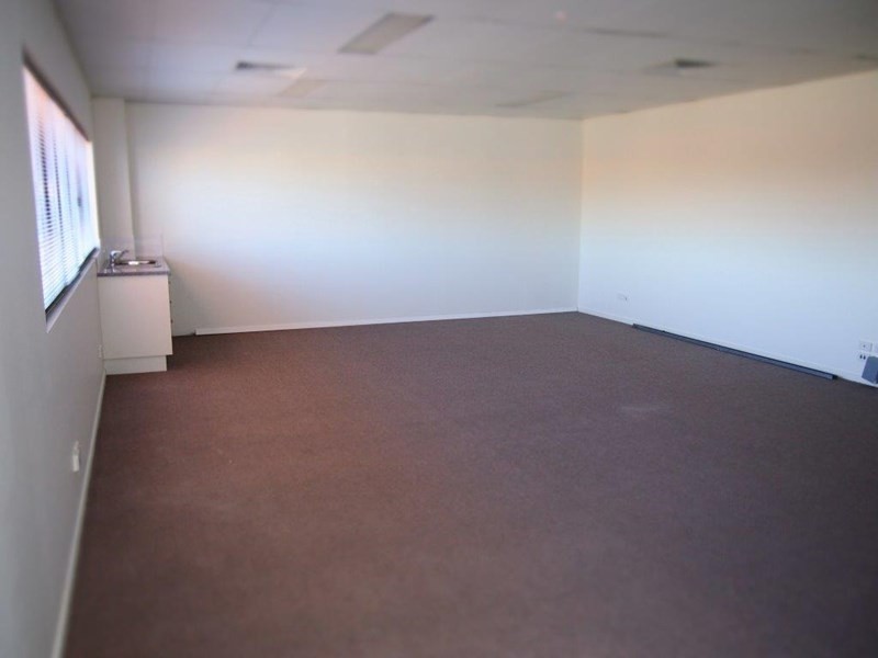 221 Christine Avenue, Miami QLD 4220