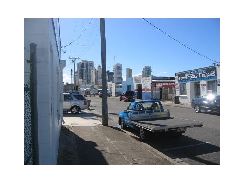 12 Karen Avenue, Mermaid Beach QLD 4218