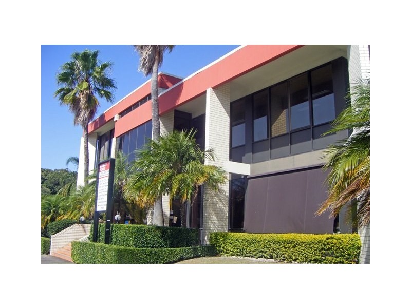 2 Elliot Street, Bundall QLD 4217