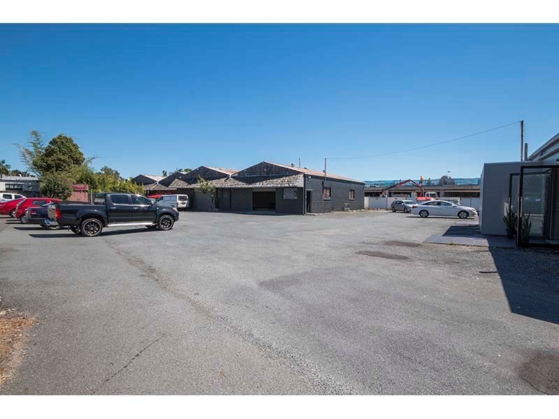 88-90 Bundall Road, Bundall QLD 4217