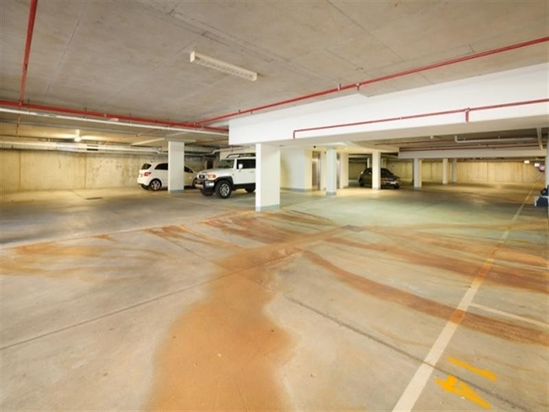 128 Bundall Road, Bundall QLD 4217