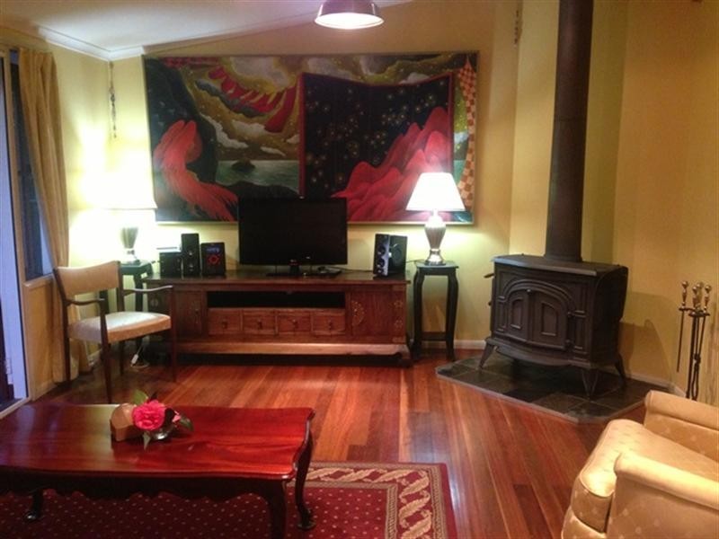 94 Eagle Heights Road, Tamborine Mountain QLD 4272