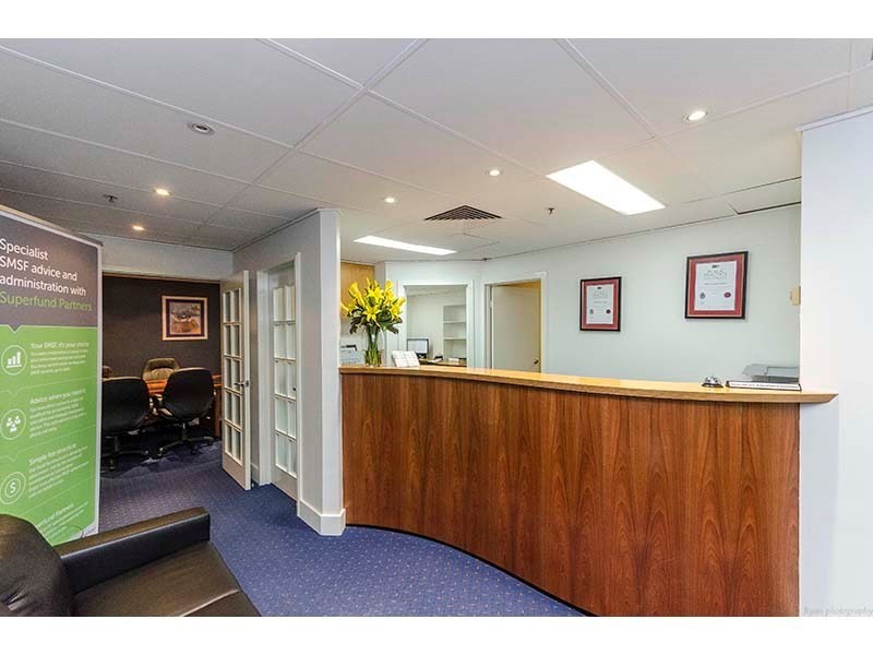 15 Victoria Avenue, Broadbeach QLD 4218