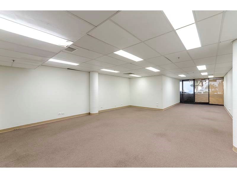 15 Victoria Avenue, Broadbeach QLD 4218