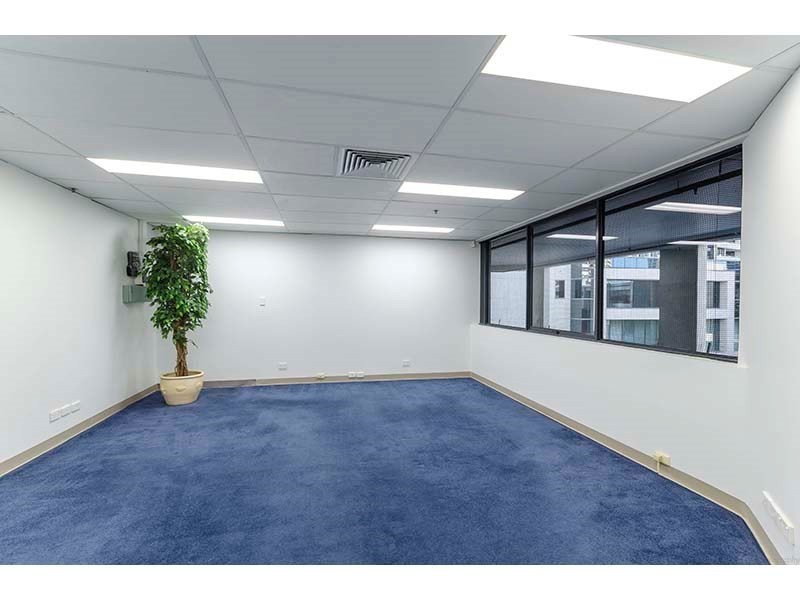 15 Victoria Avenue, Broadbeach QLD 4218