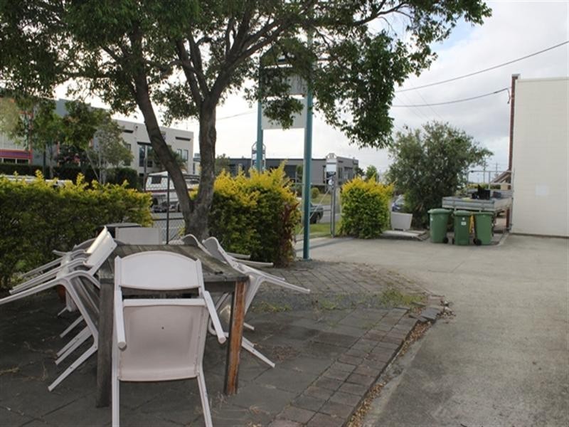 1a/22 Ereton Drive, Arundel QLD 4214