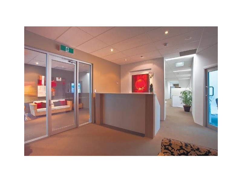 21 Lake Street, Varsity Lakes QLD 4227