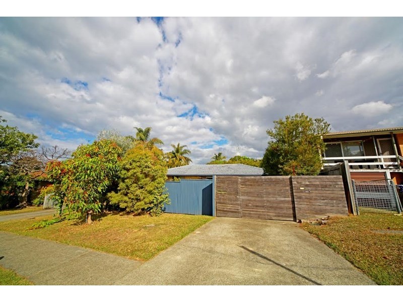 28 Shirley Street, Southport QLD 4215