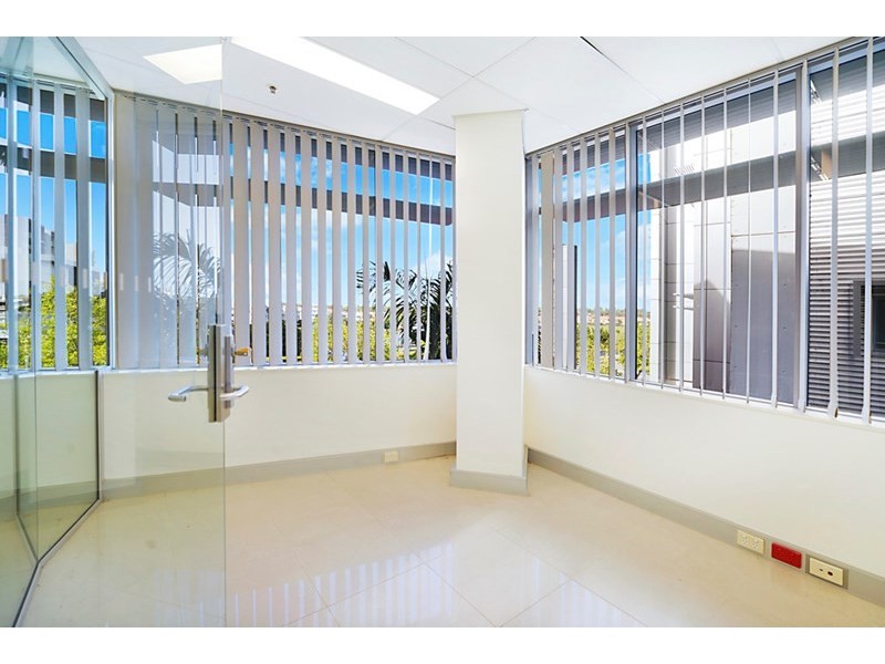 10 and 11/2 Waterfront Place, Robina QLD 4226