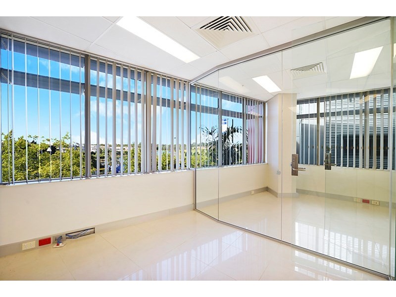 10 and 11/2 Waterfront Place, Robina QLD 4226